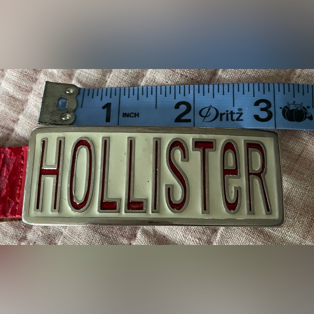 Hollister Red Enamel Logo Buckle - Picture 6 of 6
